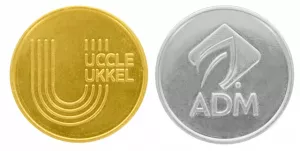 Gravierte Metallmünzen 